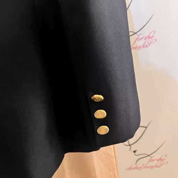 Breckenridge. Size Medium. Navy Double Breasted Blazer. No other labels. WTC - Picture 2 of 7